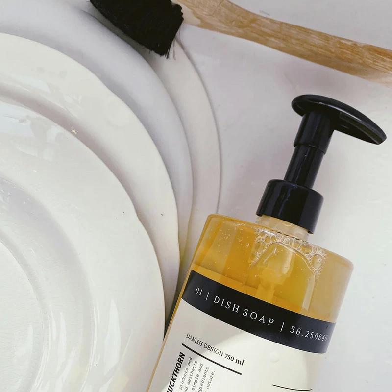 ディッシュ ブラシ ホース HUMDAKIN（ハムダキン）NO.389 馬毛100％ 北欧 デンマーク オーク材 天然無垢材 キッチン 食器用ブラシ おしゃれ シンプル 食器洗い |  | 04