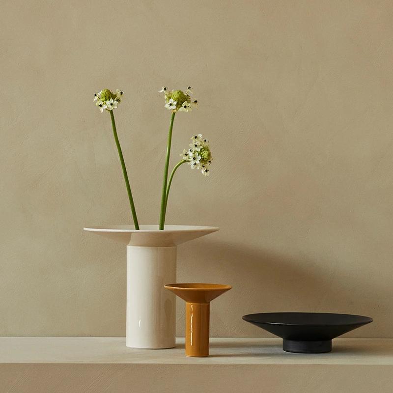 ハナベース オドー コペンハーゲン H26cm アシェン 4829659 北欧 石器 インテリア 雑貨 フラワーベース 生け花 剣山 花器 花瓶 おしゃれ シンプル モダン |  | 03