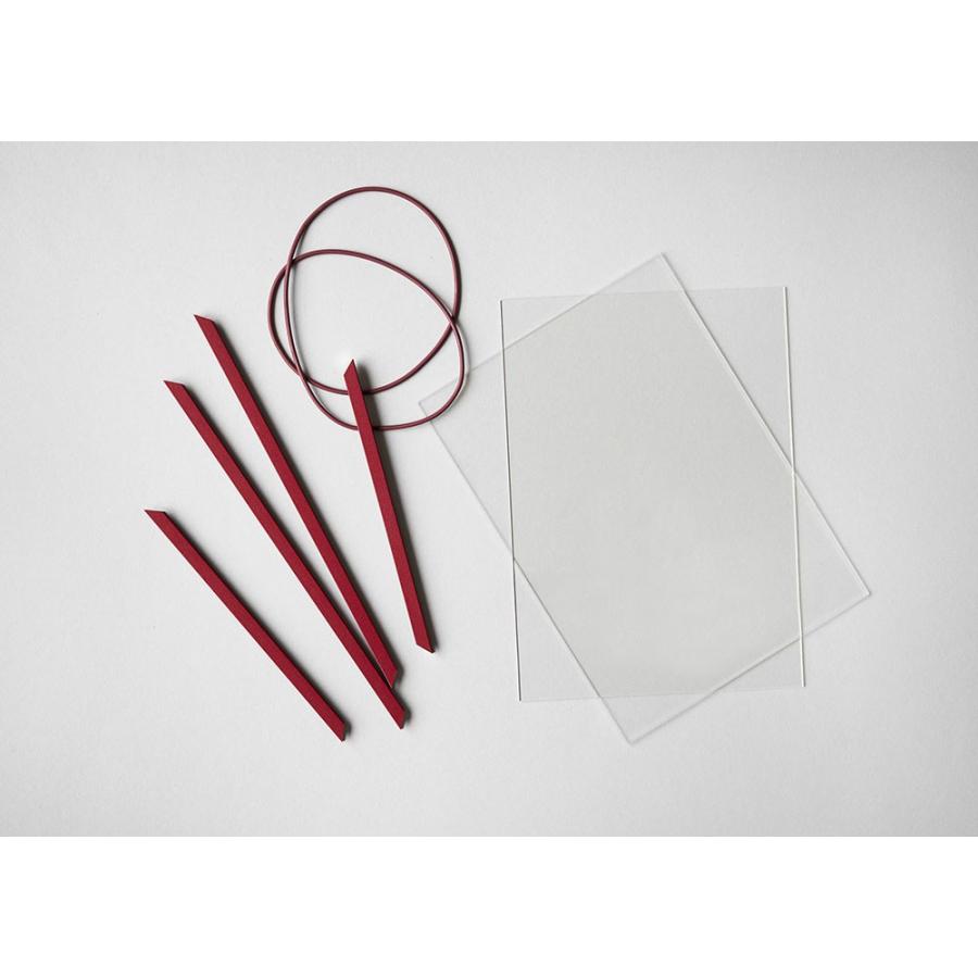 額縁 ポスターフレーム  ムーベ  フレーム A3 MOEBE FRAME   DEEP RED ディープレッド FADRA3 壁掛け 写真 ポスター 北欧 おしゃれ | MOEBE | 01