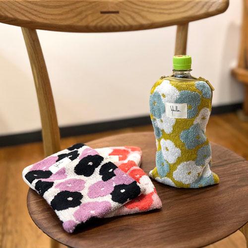 MARY QUANT シビラ ファスナー付きタオル ペットボトルケース Memoria