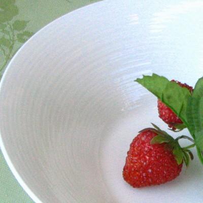 なるみ 深皿です Amazon｜NARUMI(ナルミ) Styles(スタイルズ） 20cmオーバル深皿