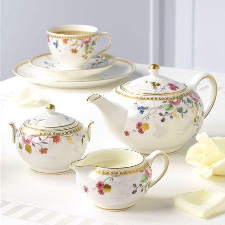WEDGWOOD ウェッジウッド ローズゴールド ティーカップ＆ソーサー(リー 