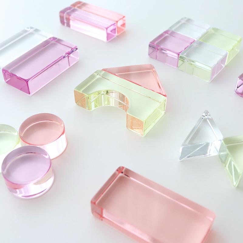 出産祝い 誕生日 Lumiere Cubes Mimi アクリル積み木 26ピース 男の子 女の子 クリスマスプレゼント ２歳 ３歳 ４歳 ５歳 インテリア おもちゃの画像