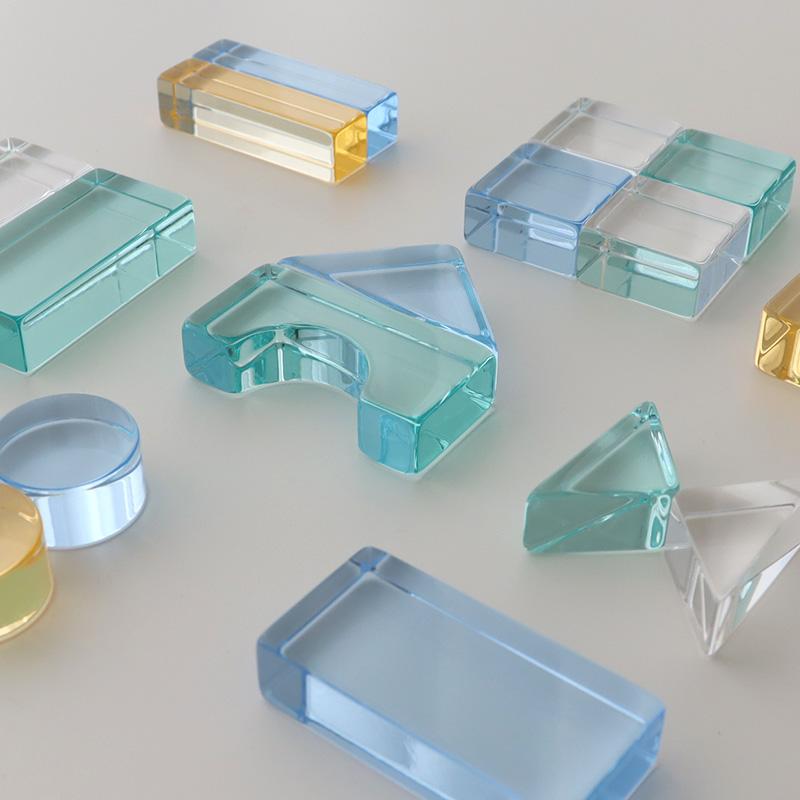 Lumiere Cubes Noah アクリル積み木26ピース 男の子 女の子 クリスマスプレゼント ２歳 ３歳 ４歳 ５歳 インテリア おもちゃの画像