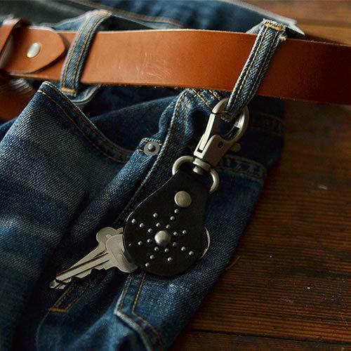 キーホルダー キーリング 革タグにスタッズ。ベルトやカバンに