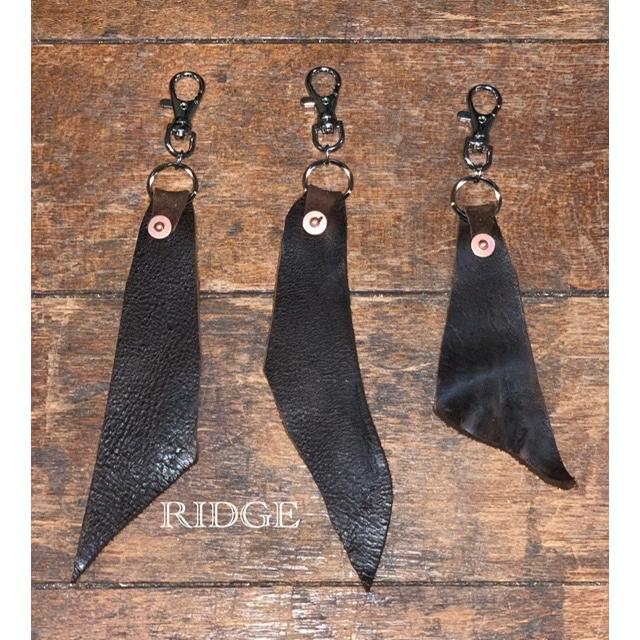 【ポストにお届け】 kudu 本革 キーホルダー クードゥー クズー レザー カットレザー 手切り仕上げ キーリング イギリス製革 自社生産 ...