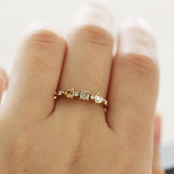 限定１本 K18GG 0.37ct マルチカラーダイヤモンド ７石 リング 12号 サイズ変更承ります 誕生石4月の画像