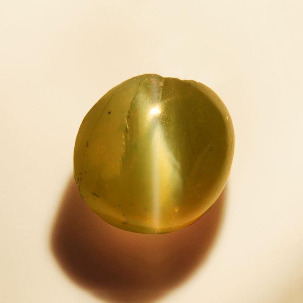 クリソベリルキャッツアイ オーバルカボション 1.05ct 1個限定 製品  