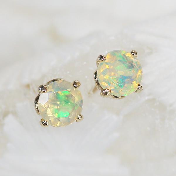 5mm エチオピアオパール ピアス 1ペア 両耳分 PT900 K18 K10対応の画像