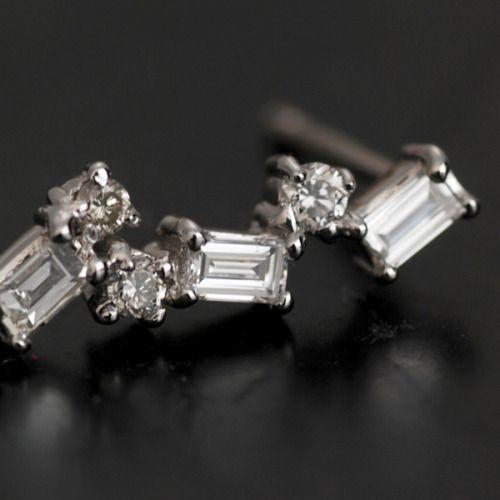 バゲットカット ブリリアントカット ダイヤモンド ピアス エスパス 誕生石 4月 PT900 K18 K10対応の画像