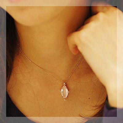 リーフエレガンス ローズクォーツ ローズカットダイヤペンダントトップ チェーン無し 誕生石 4月 春色ピンク　PT900 K18 K10対応の画像
