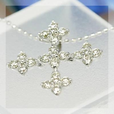 ダイヤモンドをふんだんに使って”雪の結晶のようなキラメキ”ダイヤモンドクロスペンダントトップ PT900 K18 K10対応 誕生石 4月の画像