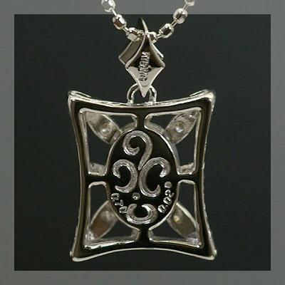 P+10％中 希少石 スターサファイア ダイヤモンドペンダントトップ チェーン無し 誕生石 4月 9月 PT900 K18 K10対応 |  | 04