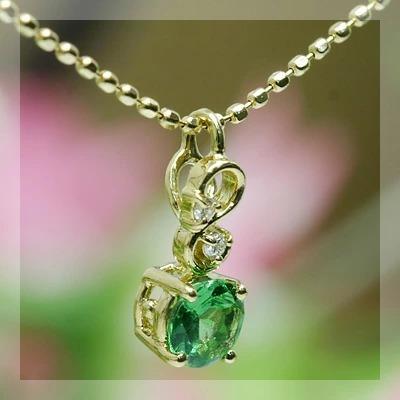 ベーネベーネサファイアグリーンガーネットペンダントトップk18pg