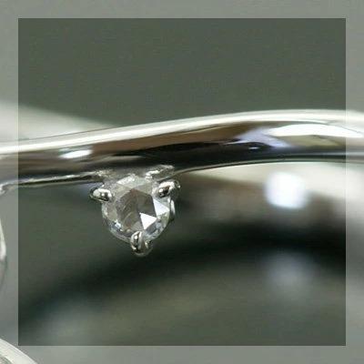 ホワイトマグノリア ローズカットダイヤモンドリング 誕生石 4月 PT900 K18 K10対応の画像