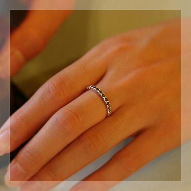 美品 13.5号 pt900 モンタナサファイア ハーフエタニティ リング