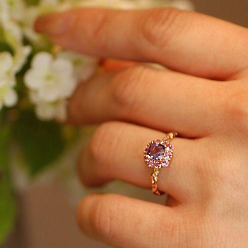レディース アメシスト ピンクサファイア 花の色のハーモニー リング 誕生石 2月 9月 PT900 K18 K10対応 春色ピンクの画像