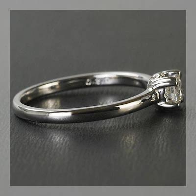 ベーネブリリアント 鑑定カード付き ハートでキャッチ”ダイヤモンドリング 誕生石 4月 PT900 K18 K10対応の画像