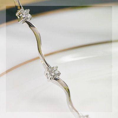 GW詰込福袋開催中 0.32ctダイヤモンドフラワーブレスレット 誕生石 4月
