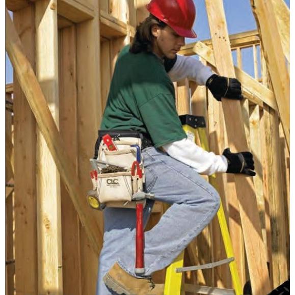 CLC 179354 腰袋 革 トップグレイン 10ポケット 金  