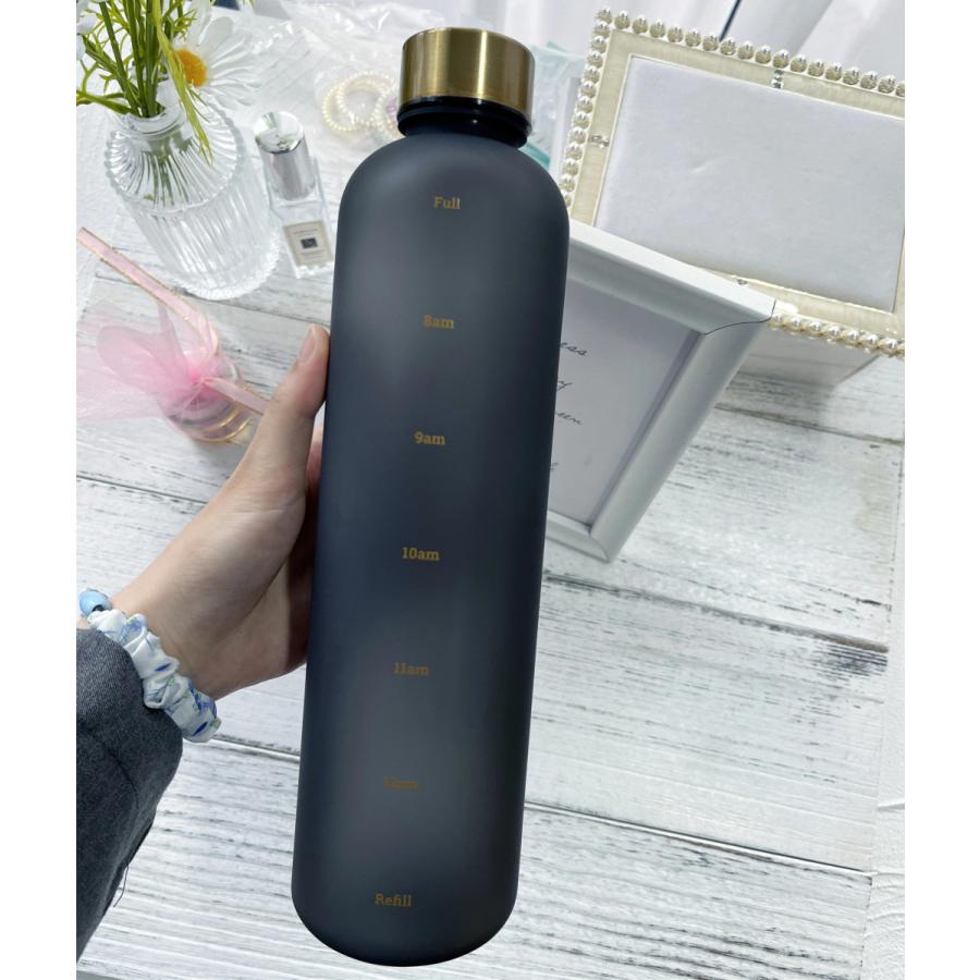 タイムマーカー付き ウォーターボトル 1000ml 水筒 1リットル Bpaフリー 目盛り おしゃれ 韓国 軽量 人気 子ども 洗いやすい スポーツ ジム Zk2452e Benu 通販 Yahoo ショッピング