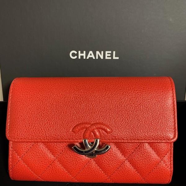 CHANEL /折りたたみ 財布/ 赤 /シャネル 中古・古着通販】CHANEL (シャネル) 2つ折り財布 レッド｜ブランド