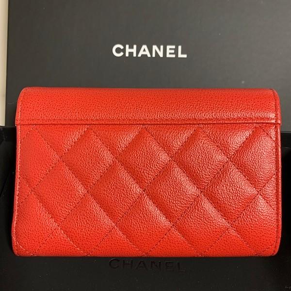 CHANEL /折りたたみ 財布/ 赤 /シャネル 中古・古着通販】CHANEL (シャネル) 3つ折り財布 / キャビアスキン