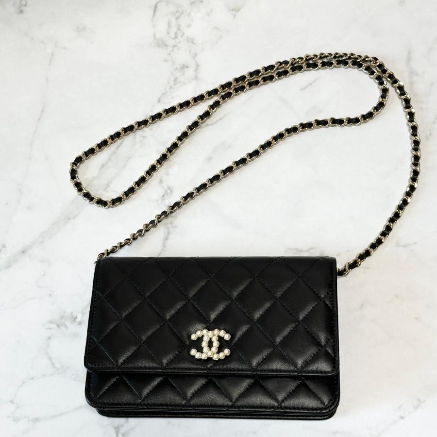 CHANEL シャネル パール ロゴ チェーン バッグ CHANEL シャネル パール ロゴ チェーン バッグ