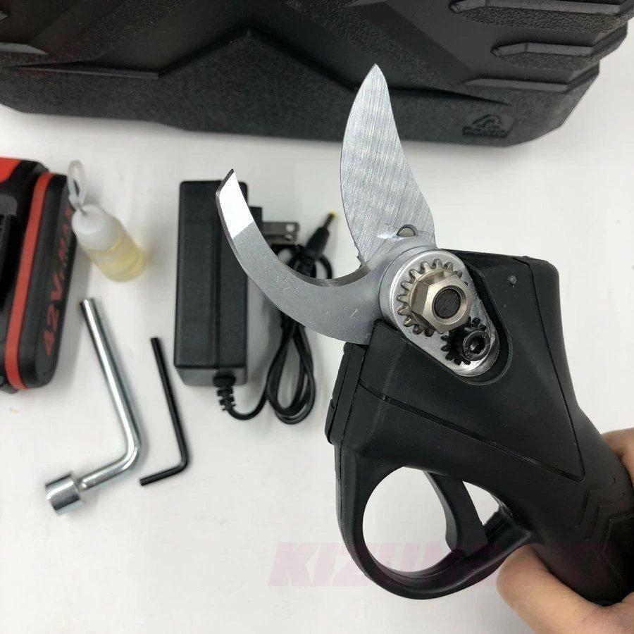 電動剪定ばさみ 充電式 剪定バサミ バッテリー2個付き マキタ18Vバッテリー対応 収納ケース付き 枝切り 切断直径30mm コードレス 軽量 剪定鋏 庭木 園芸用 電動剪定ばさみ 充電式 剪定バサミ バッテリー2個付き マキタ18Vバッテリー対応 収納ケース付き 枝切り 切断直径30mm コードレス 軽量 剪定鋏 庭木 園芸用