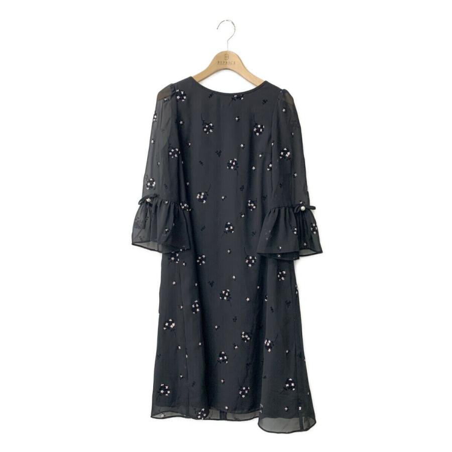 M‘s Gracy エムズグレイシー 花柄 総柄 ワンピース 36 ⭐︎エムズグレイシー⭐︎ 半袖 ワンピース 花柄 総柄 薔薇 バラ