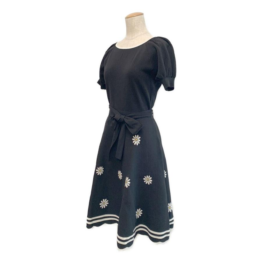 ♡エムズグレイシー♡2023年♡花柄のロールカラーワンピース