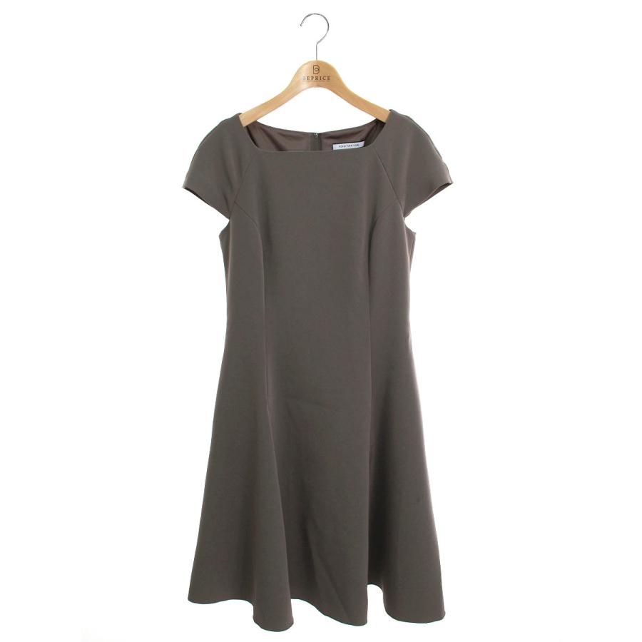 フォクシーニューヨーク ワンピース 39424 LADY CHIC 半袖 40 フォクシーニューヨーク ワンピース 39424 LADY CHIC 半袖 40