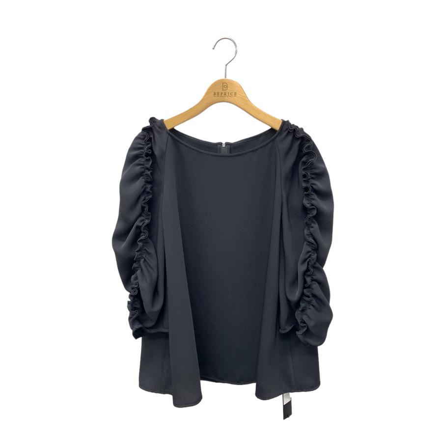 FOXEY 42 ブラックフリル付きトップス