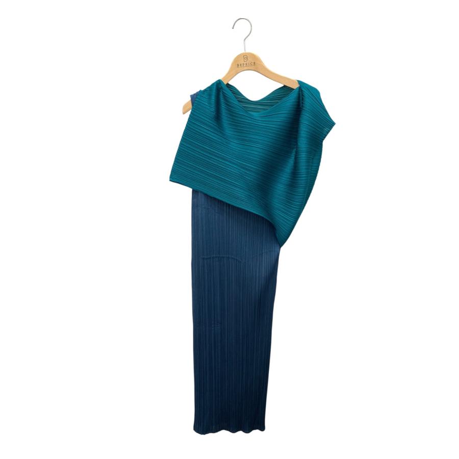 イッセイミヤケ　プリーツプリーズ　エメラルドグリーン　サイズ3 PLEATS PLEASE ISSEY MIYAKE - PLEATS PLEASE ISSEY MIYAKE