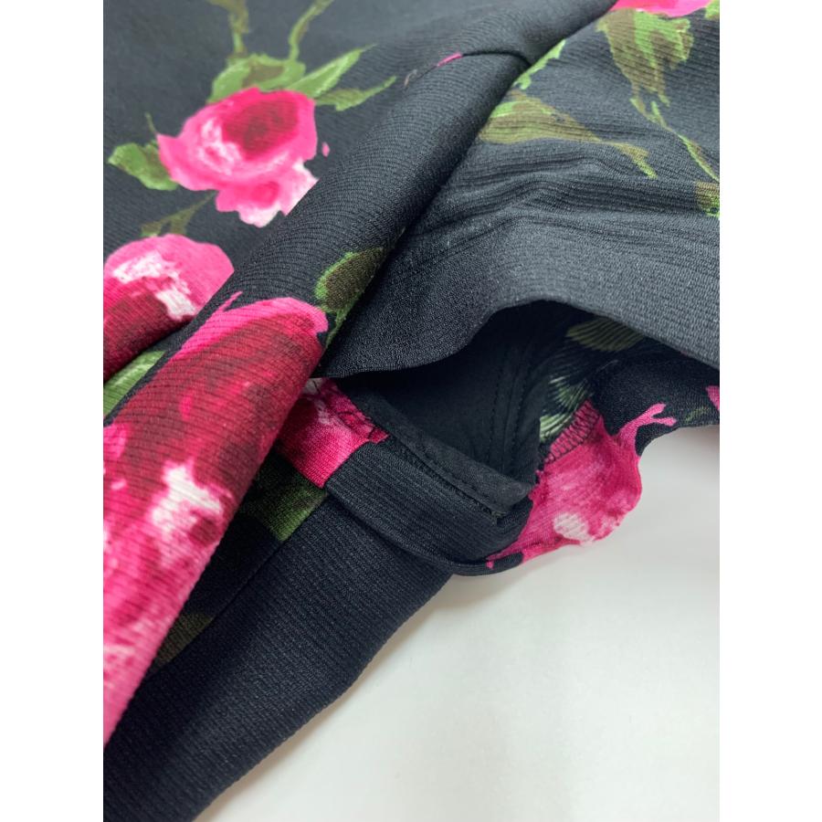 エムズグレイシー ローズプリントワンピース 38 黒地にピンクの薔薇柄