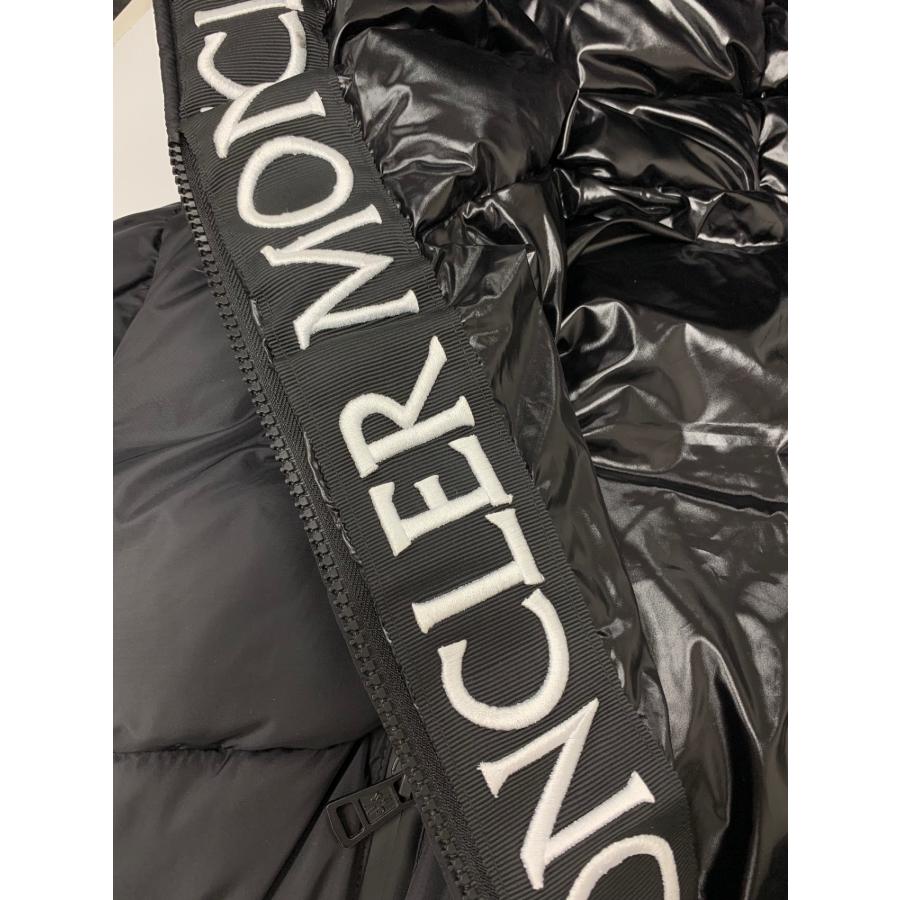 モンクレール JERIBE GIUBBOTTO F20911B54410 53333 ダウンジャケット