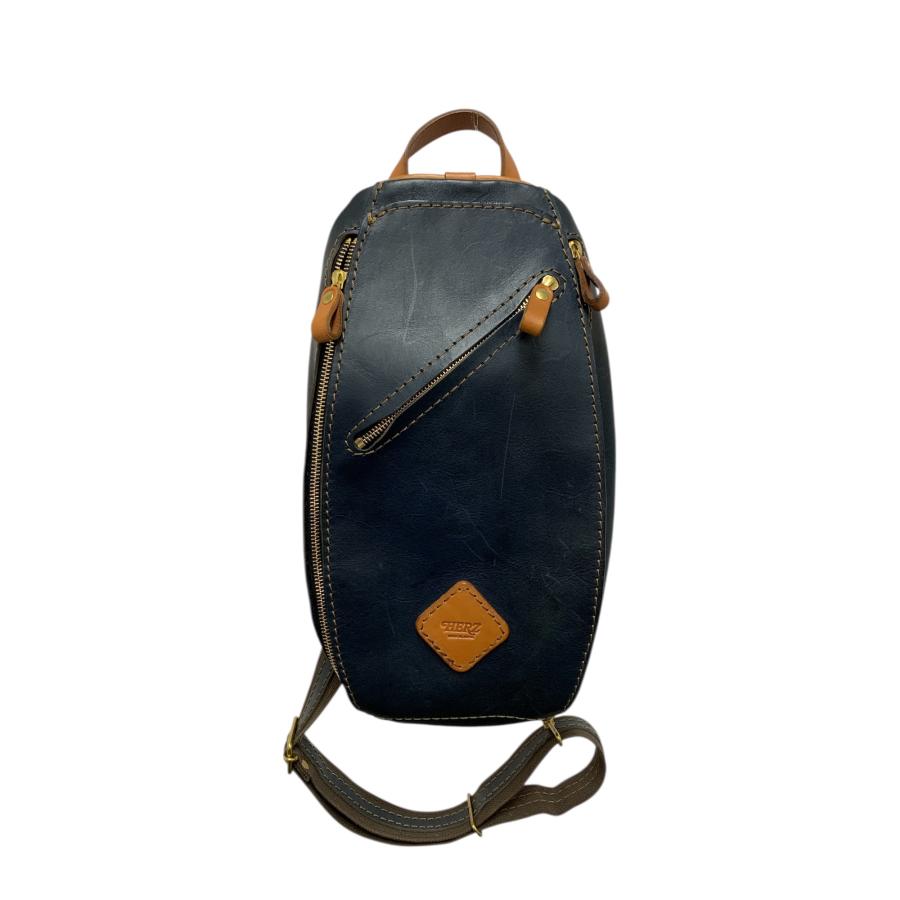 ヘルツ トリプルファスナーボディバッグ ネイビー ワンショルダー