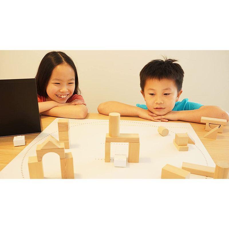toio ( トイオ ) 「つくって、あそんで、ひらめいて」 ロボットトイ 小さなキューブ型ロボット 一人でもみんなでも 手を動かして遊ぶ トイオ つくって あそんで ひらめいて ロボットトイ 小さなキューブ型ロボット 一人でもみんなでも 手を動かして遊ぶ