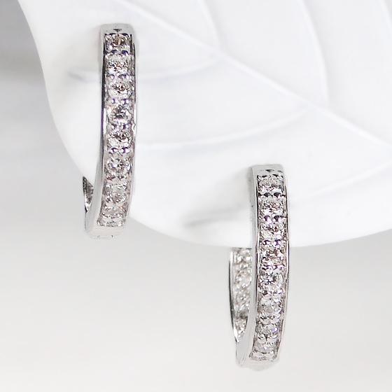 専用JF110★高級 ダイヤモンド0.673ct pt950 ピアス DIAMONIQUE プレシャス PT950 スタッドピアス計1.0ct ダイヤモニーク