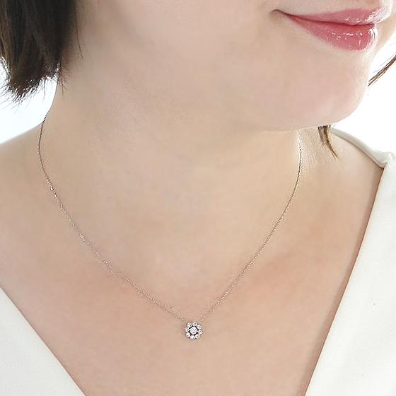 Pt950 0.18ct フラワー モチーフ ダイヤモンド ネックレス 送料無料 