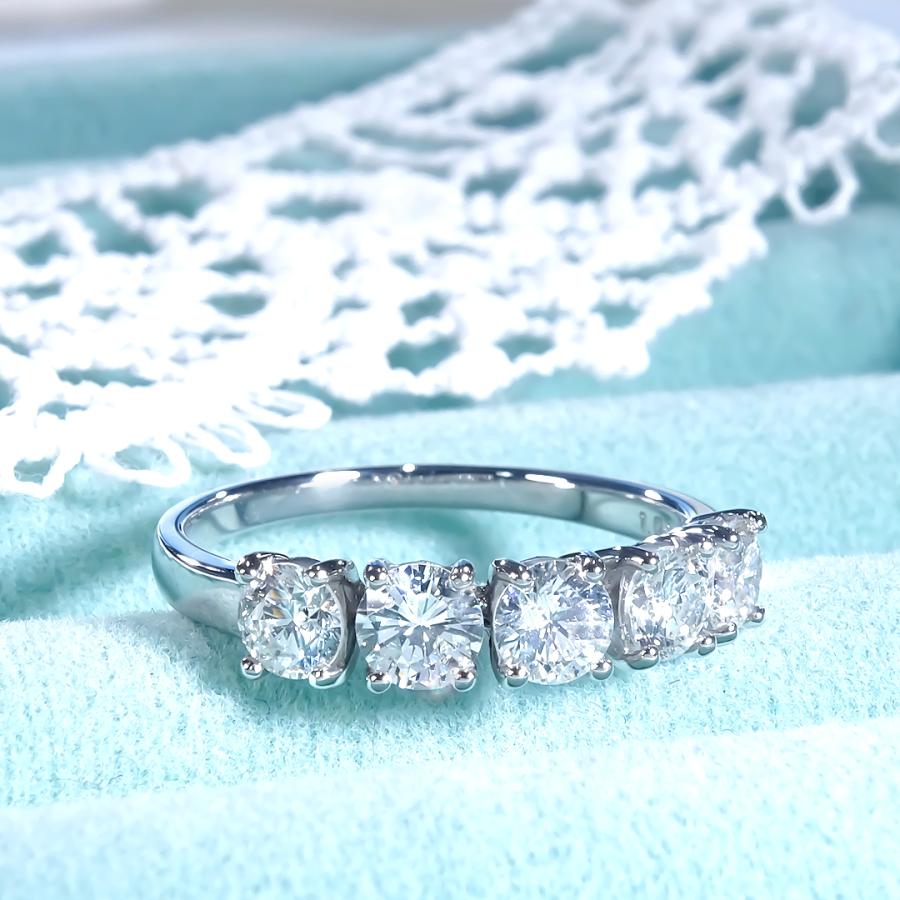 Pt950 1.05ct ダイヤモンド リング 送料無料 指輪 プラチナ PT 1カラット ダイヤ イアリング ダイアモンドリング 人気 大粒 5石 5粒 上品 豪華 存在感 BRR-0291の画像