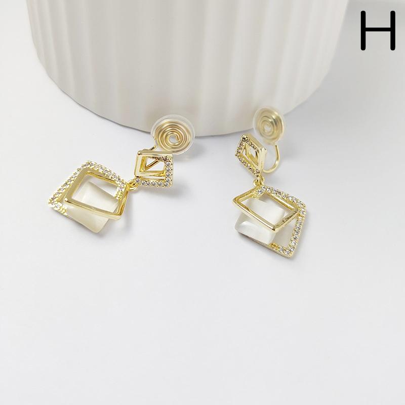 痛くない イヤリング 光沢パール 落ちにくい 高級感 ピアスに見えるイヤリング ノンホールタイプ フォーマル パーティー デート 軽量 プレゼント ギフト 全8種類 |  | 08