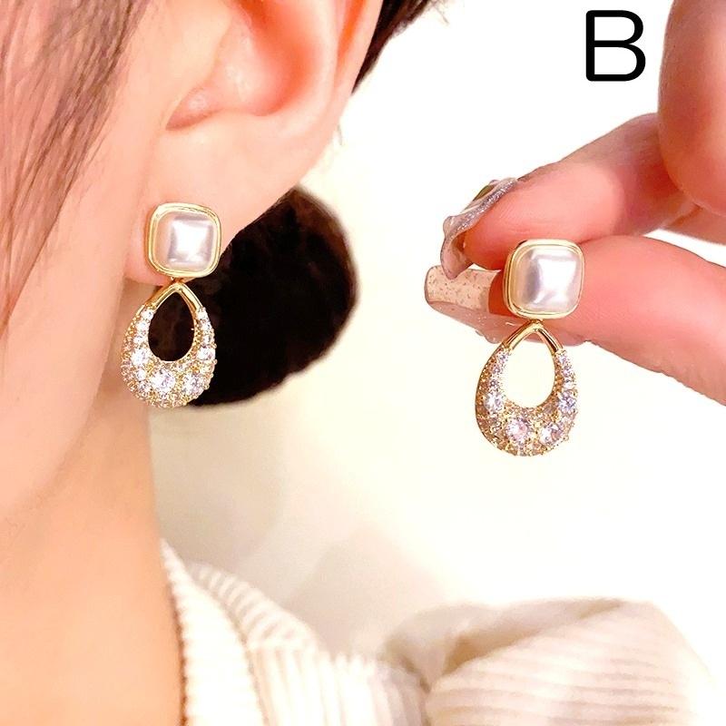 痛くない イヤリング 光沢パール 落ちにくい 高級感 ピアスに見えるイヤリング ノンホールタイプ フォーマル パーティー デート 軽量 プレゼント ギフト 全8種類 |  | 10