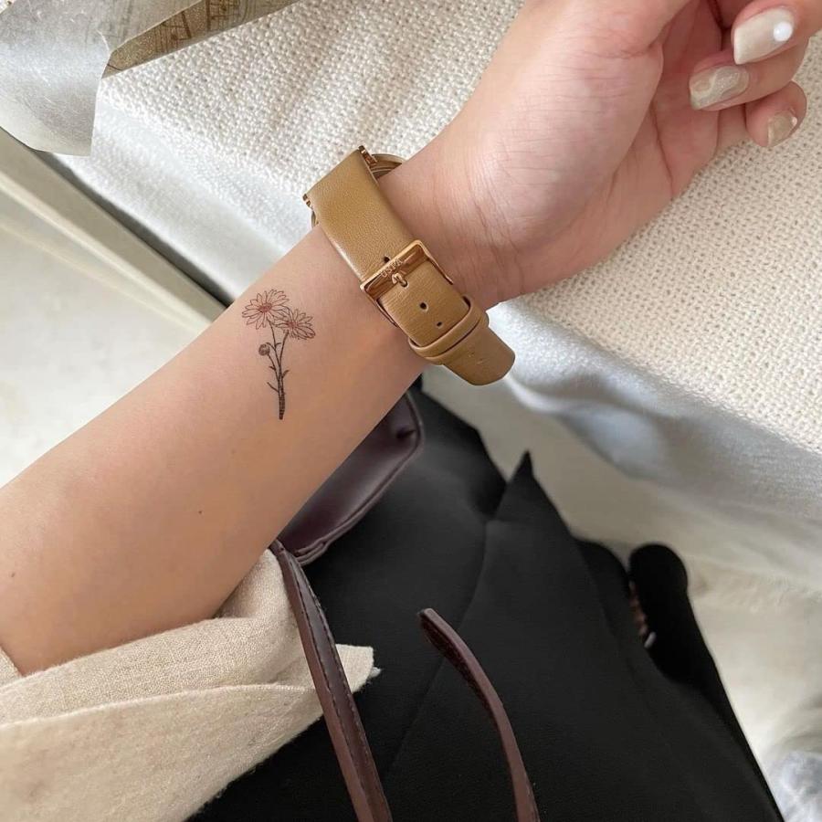 Tuzuru タトゥーシール ステッカー Tattoo Sticker かわいい 花 白黒 おしゃれ ワンポイント ファッション チューリップ バラ カーネーション 送料無料 A A1 Tuzuruヤフーショッピング店 通販 Yahoo ショッピング