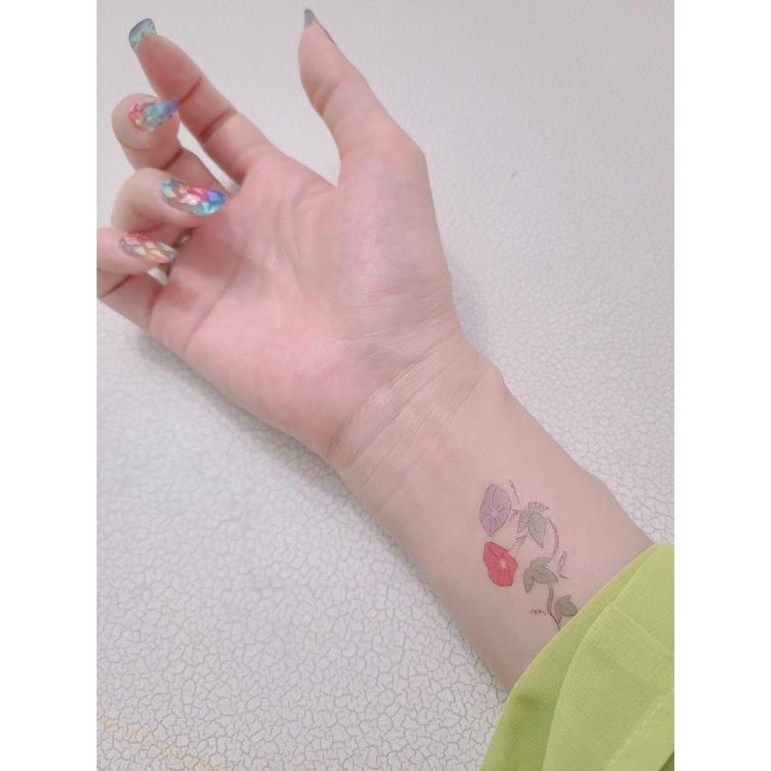 tuzuru タトゥーシール ステッカー スマホケース かわいい 花 白黒