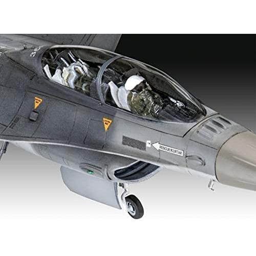 ドイツレベル 1/72 トルコ空軍 F-16Dファイティングファルコン