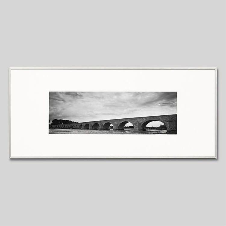 IGREBOW フランス共和国 ロワール川に架かる石橋 アイグレボウ 室内装飾写真絵 軽銀枠組み L大きさ 白黒 ウォールデコレーション-家具、インテリア-レリーフ、アート