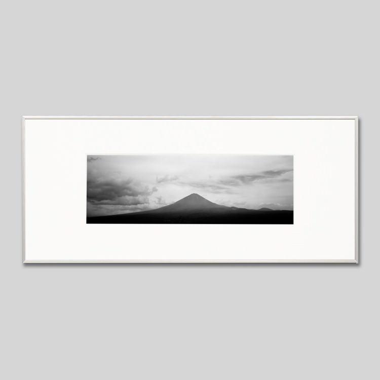 IGREBOW 山梨県 素晴らしいな富士山 アイグレボウ 室内装飾写真絵 軽銀枠組み L大きさ 白黒 ウォールデコレーション-レリーフ、アート-家具、インテリア