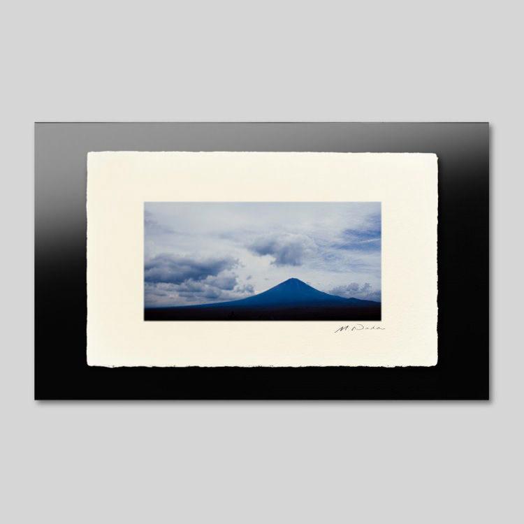 IGREBOW 山梨県 梅雨の晴れ間の富士山 アイグレボウ インテリアフォト 越前塗板フレーム Mサイズ カラー写真