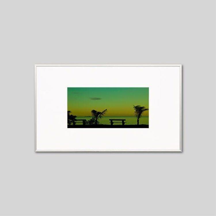 IGREBOW ニューカレドニア 夕暮れの海とヤシの木 アイグレボウ インテリアフォト アルミフレーム Mサイズ カラー写真